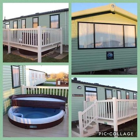 Hotel Hot Tub Breaks Lancaster Cresent Tattershall Lakes Lincoln Exterior foto